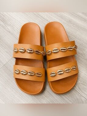 Salt Sisters  Sun Seekers Shell Slide Sandals NWT Size 7/8